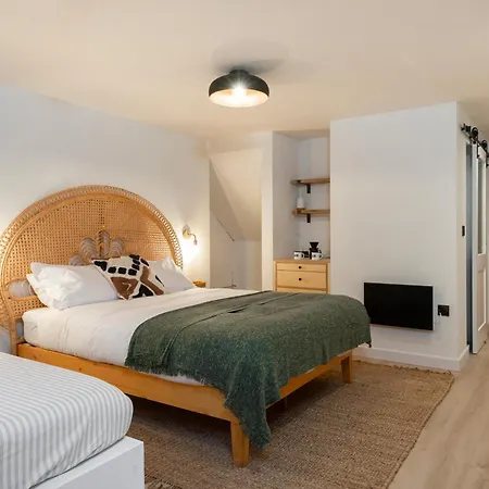 Coalshed Hotel *